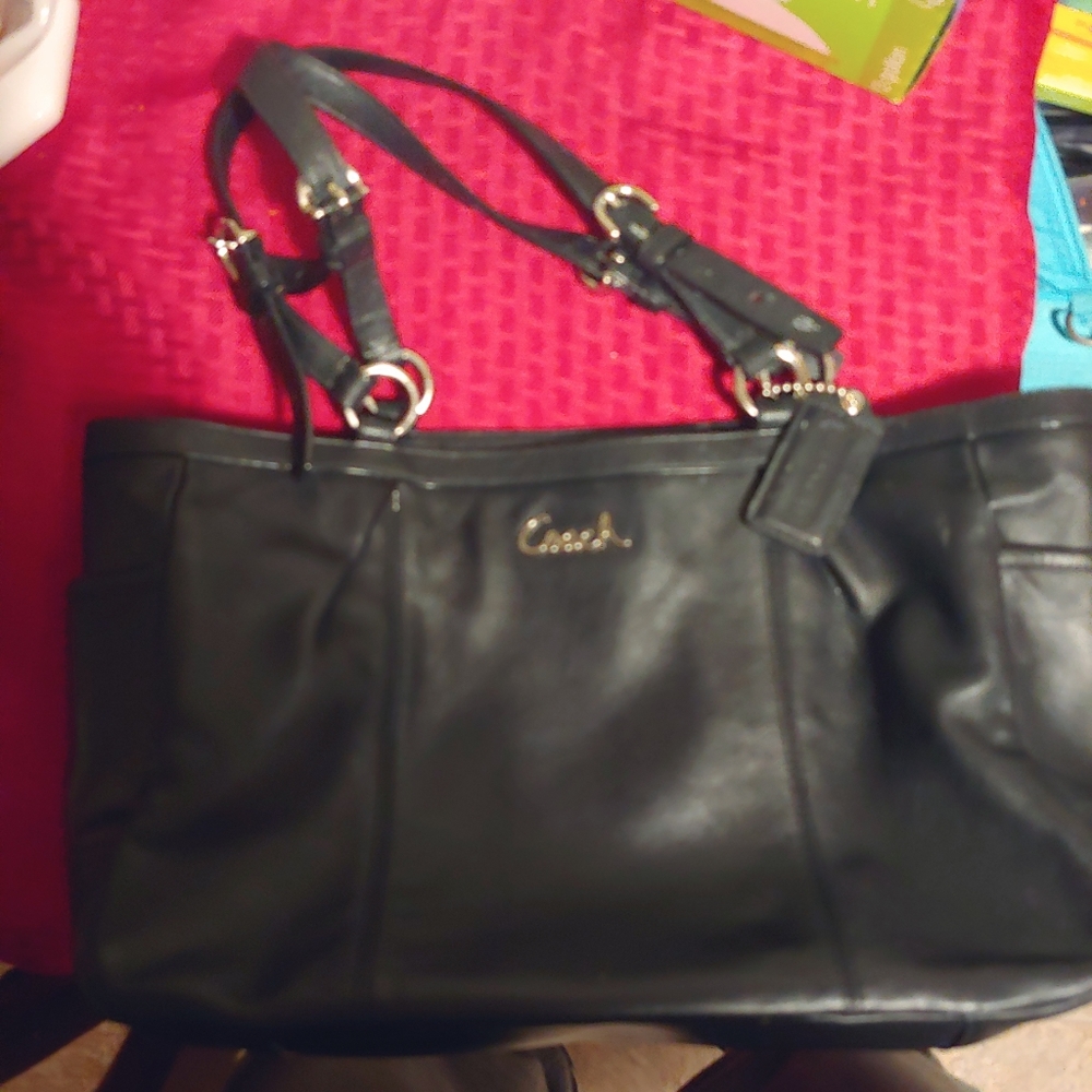 Coach purse - Picture 3 of 3